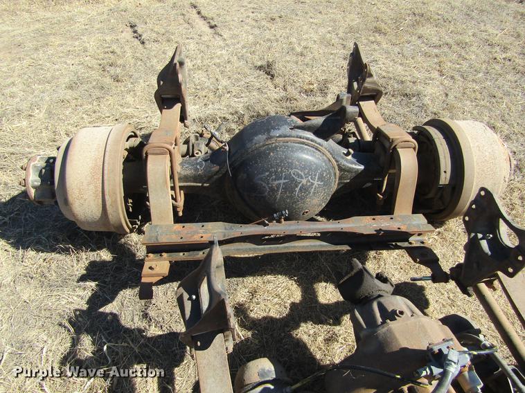 image for item DE6631 1995 International 9400 truck cab and chassis