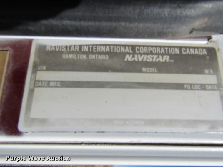 image for item DE6631 1995 International 9400 truck cab and chassis