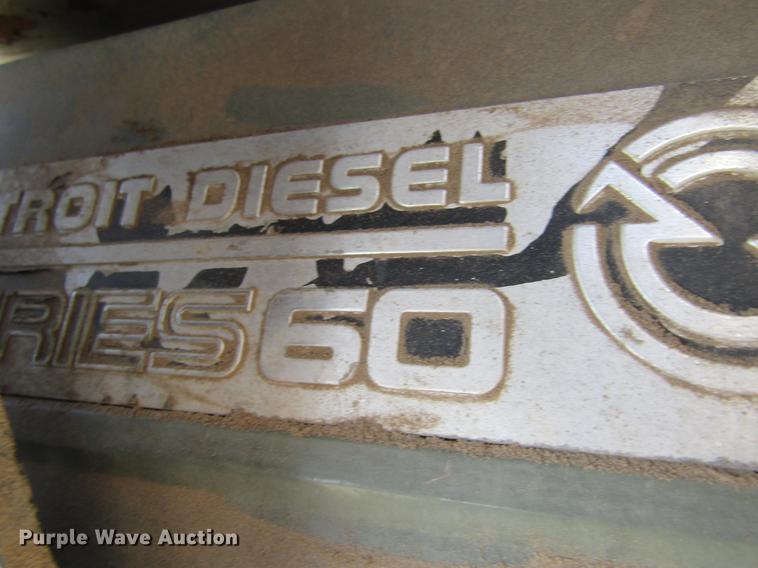 image for item DE6632 1991 Kenworth T600 truck cab and chassis