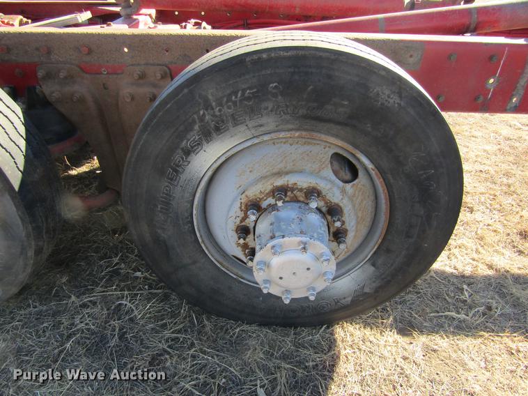 image for item DE6632 1991 Kenworth T600 truck cab and chassis