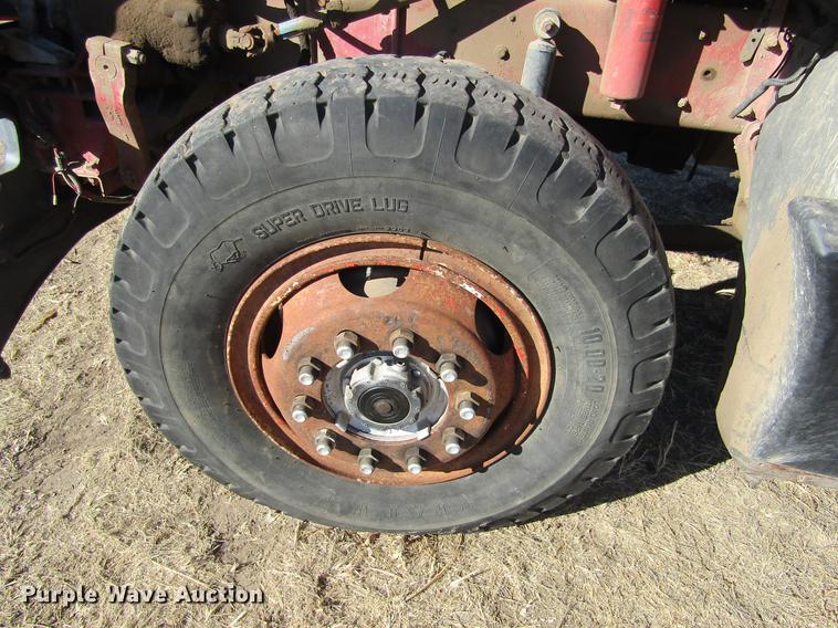 image for item DE6632 1991 Kenworth T600 truck cab and chassis