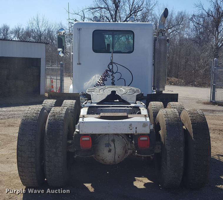 image for item DF3536 1996 Peterbilt 379 semi truck