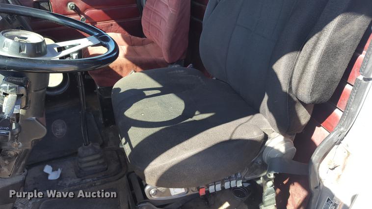 image for item DF3536 1996 Peterbilt 379 semi truck