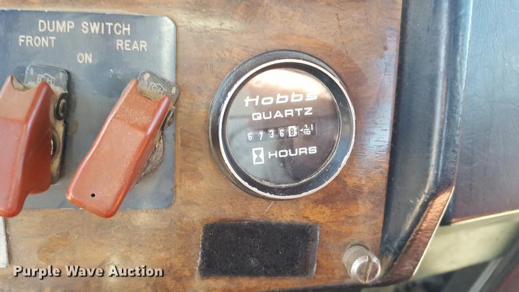 image for item DF3536 1996 Peterbilt 379 semi truck