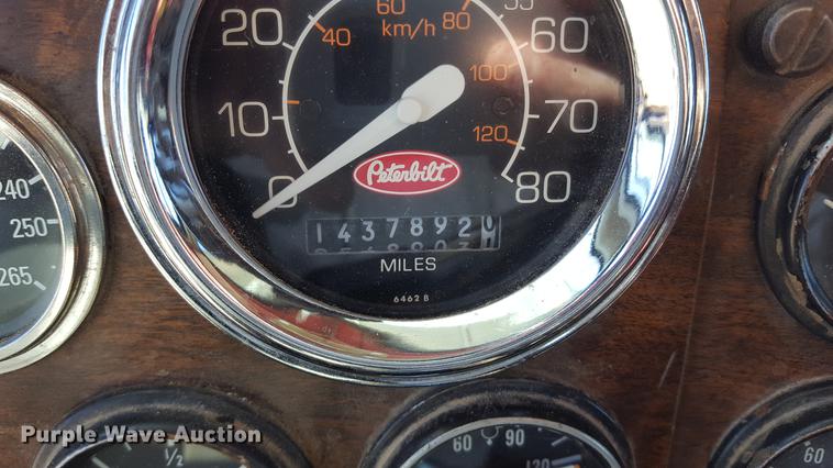 image for item DF3536 1996 Peterbilt 379 semi truck