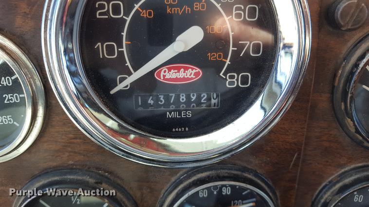 image for item DF3536 1996 Peterbilt 379 semi truck
