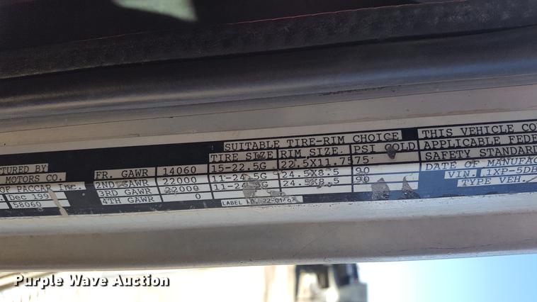 image for item DF3536 1996 Peterbilt 379 semi truck