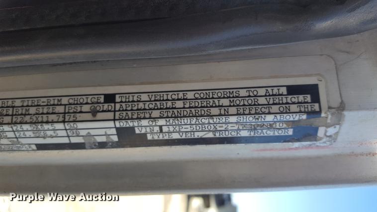 image for item DF3536 1996 Peterbilt 379 semi truck