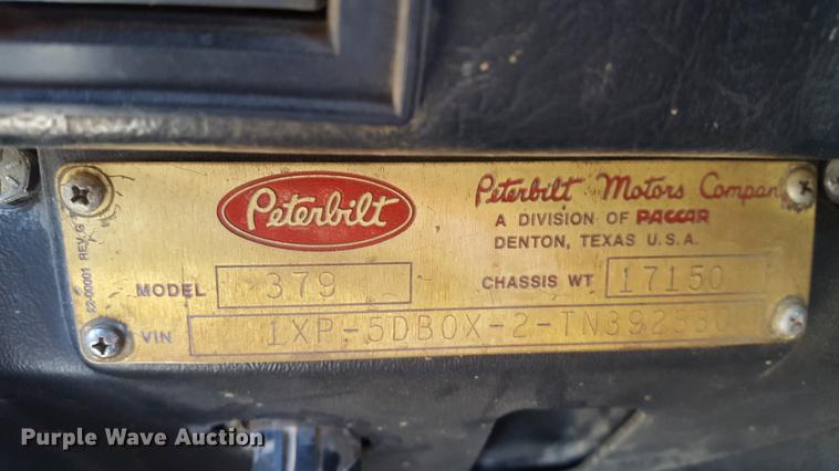 image for item DF3536 1996 Peterbilt 379 semi truck
