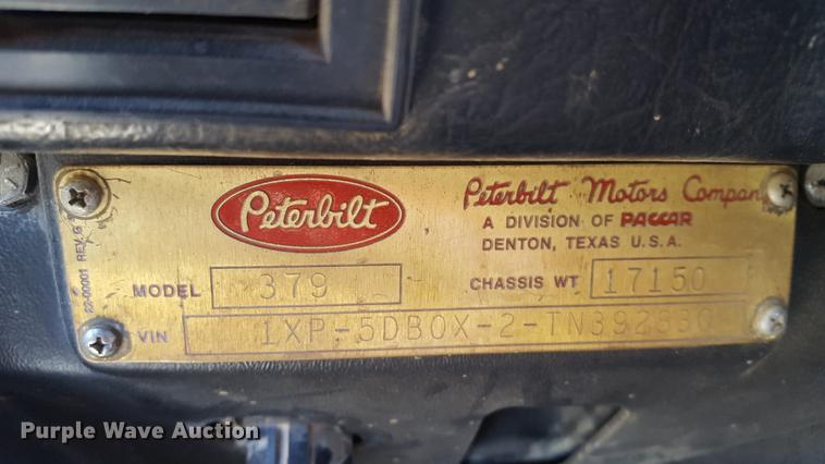 image for item DF3536 1996 Peterbilt 379 semi truck