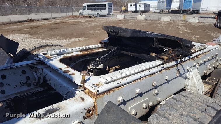 image for item DF3536 1996 Peterbilt 379 semi truck