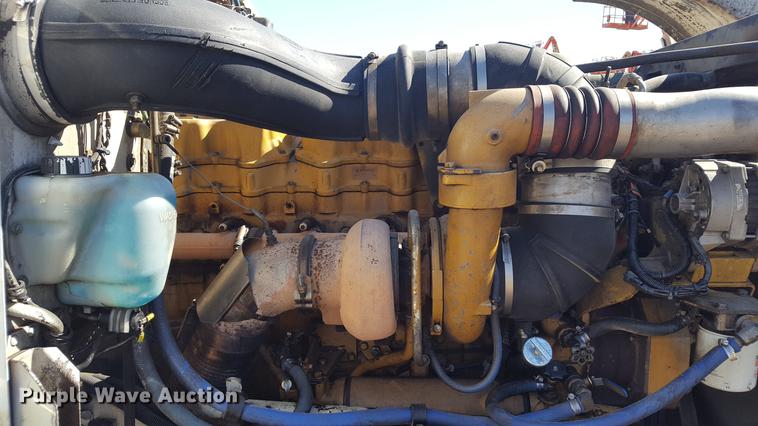 image for item DF3536 1996 Peterbilt 379 semi truck