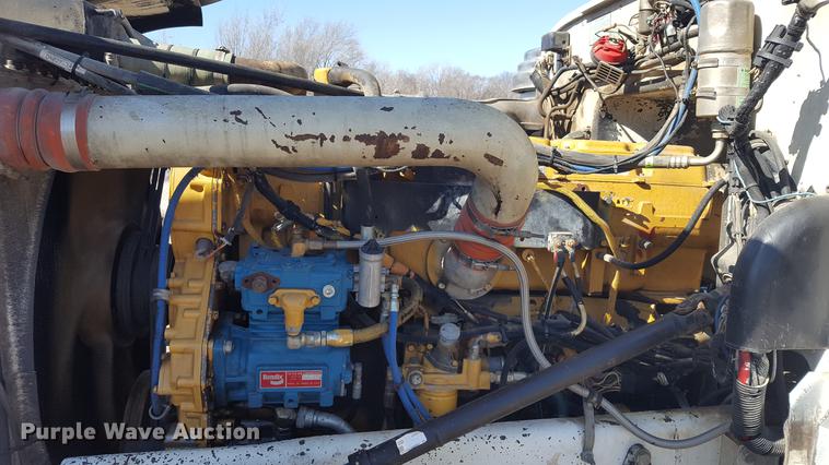 image for item DF3536 1996 Peterbilt 379 semi truck