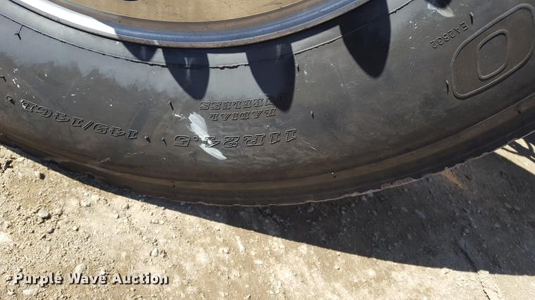 image for item DF3536 1996 Peterbilt 379 semi truck