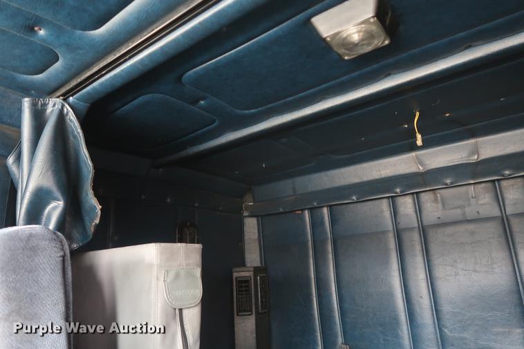 image for item DF3542 1994 Freightliner FLD112 semi truck