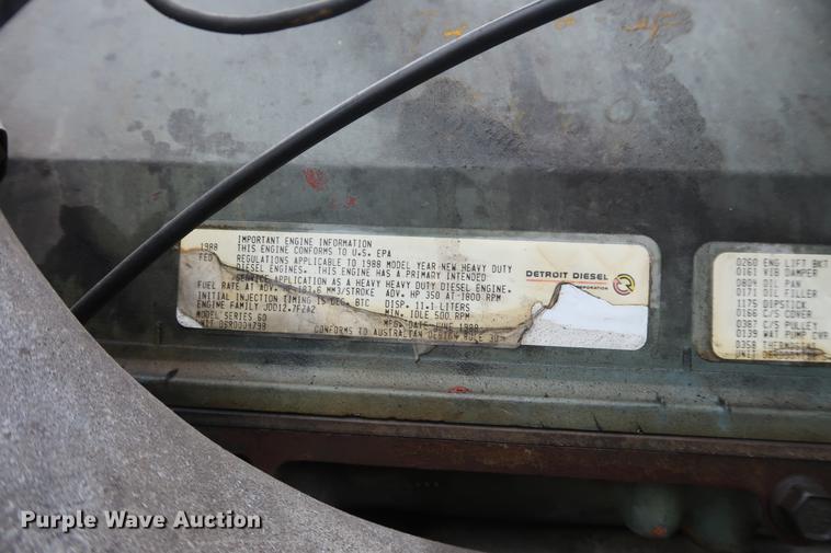 image for item DF3542 1994 Freightliner FLD112 semi truck