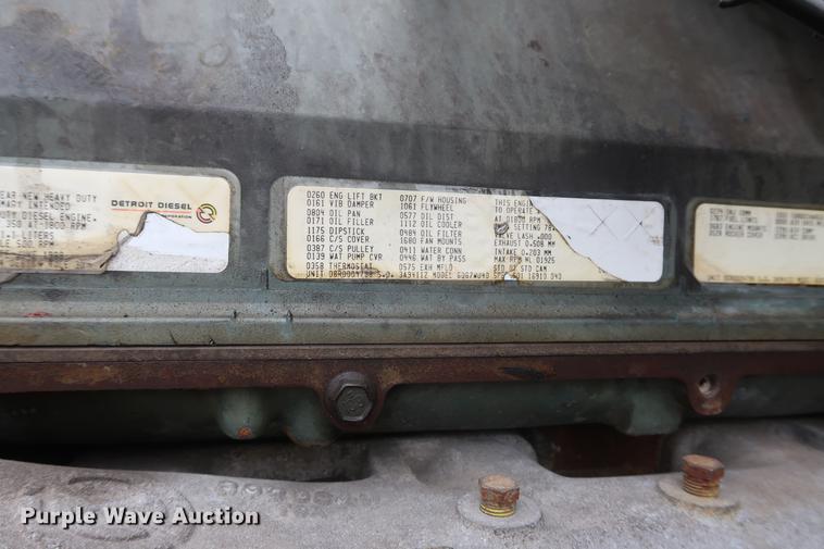 image for item DF3542 1994 Freightliner FLD112 semi truck