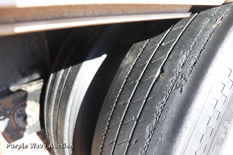 image for item EC9403 2008 Fontaine 1DFT-8-8048WSAWK drop deck trailer