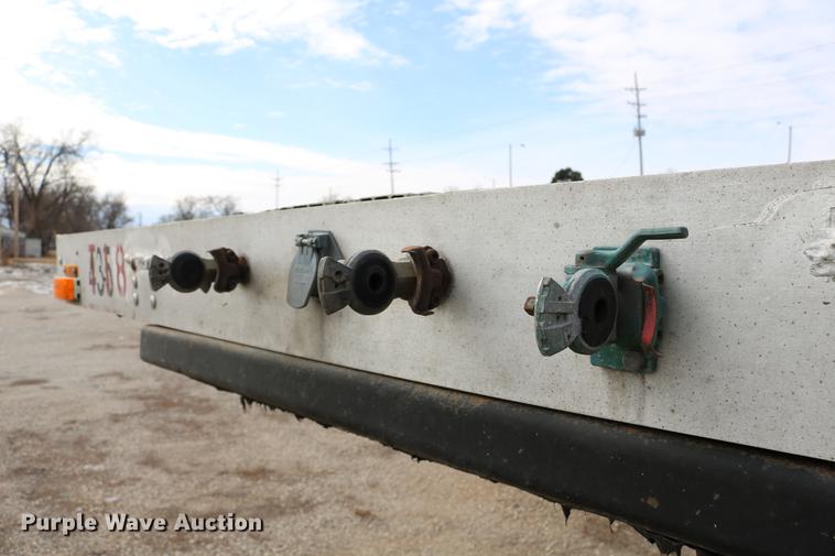 image for item EH9722 1998 Transcraft Eagle W248X102 flatbed trailer