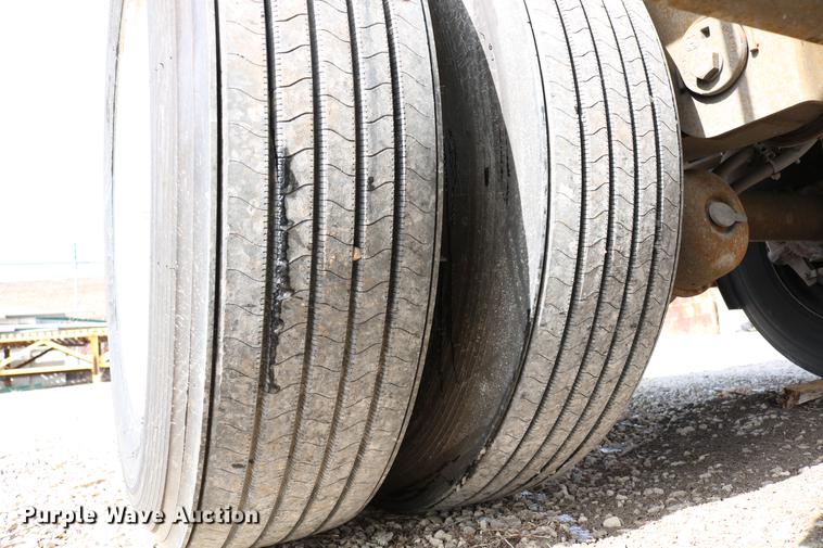 image for item EH9722 1998 Transcraft Eagle W248X102 flatbed trailer