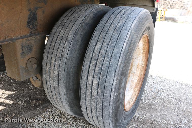 image for item EH9722 1998 Transcraft Eagle W248X102 flatbed trailer