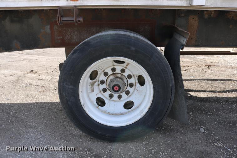 image for item EH9722 1998 Transcraft Eagle W248X102 flatbed trailer