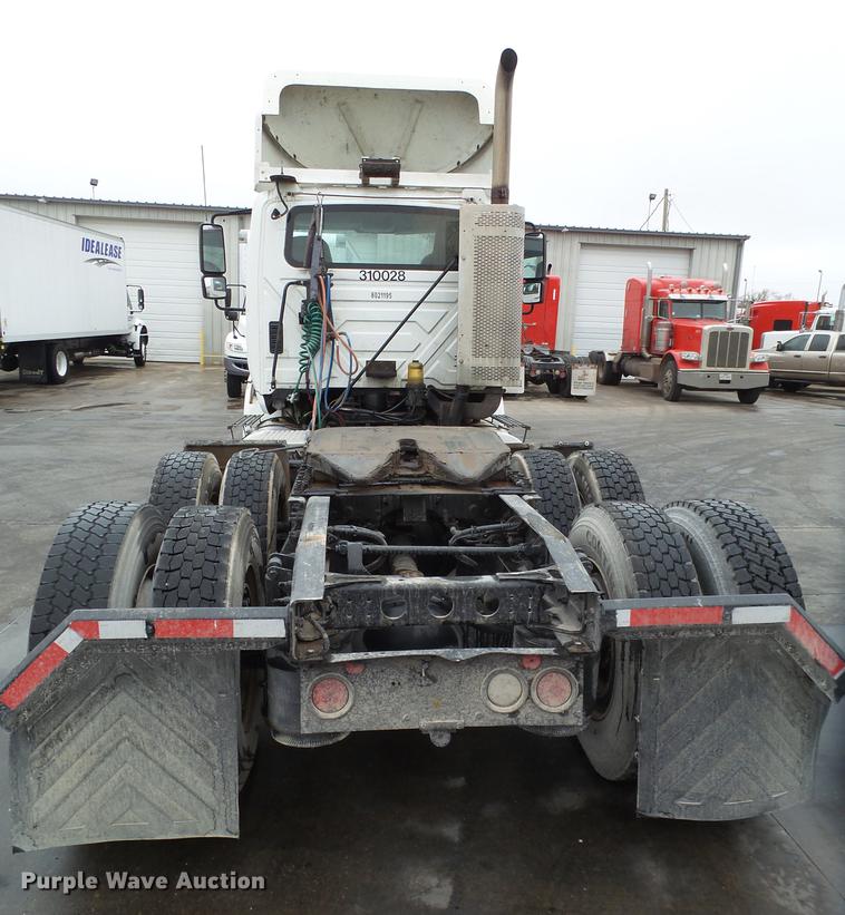 image for item EI9546 2011 International TranStar 8600 semi truck