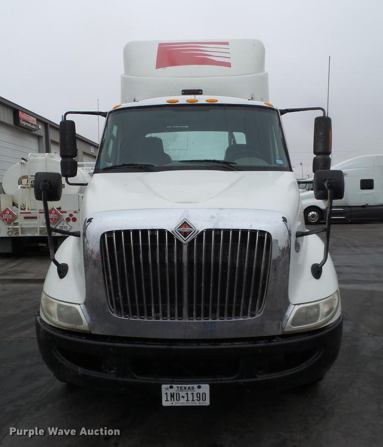image for item EI9546 2011 International TranStar 8600 semi truck
