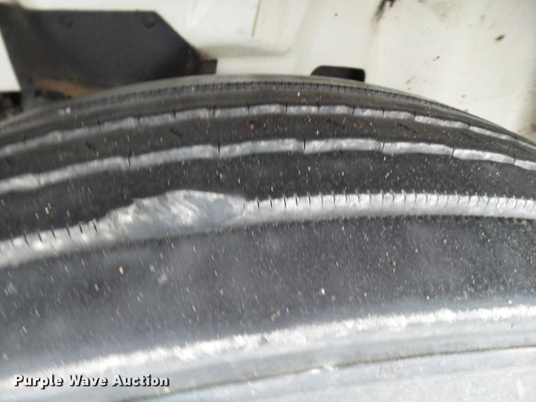 image for item EI9546 2011 International TranStar 8600 semi truck