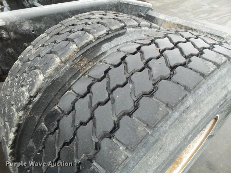 image for item EI9546 2011 International TranStar 8600 semi truck