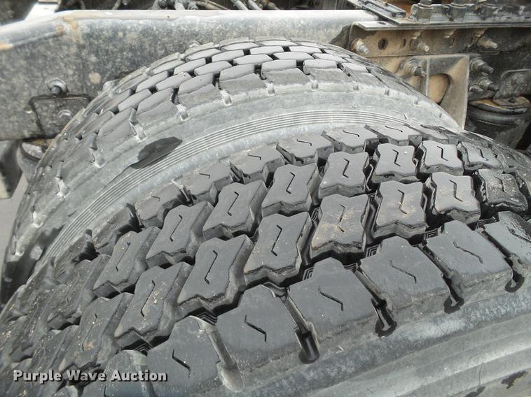 image for item EI9546 2011 International TranStar 8600 semi truck