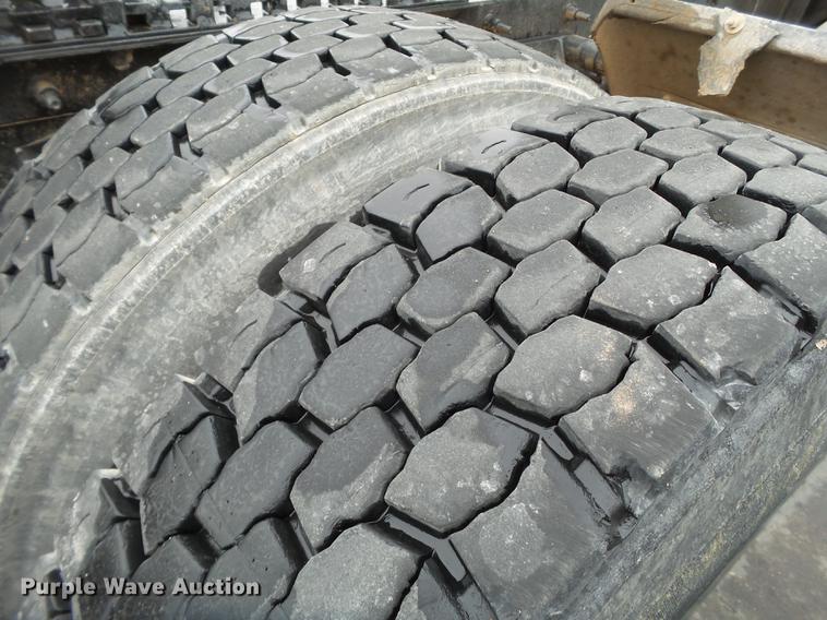 image for item EI9546 2011 International TranStar 8600 semi truck