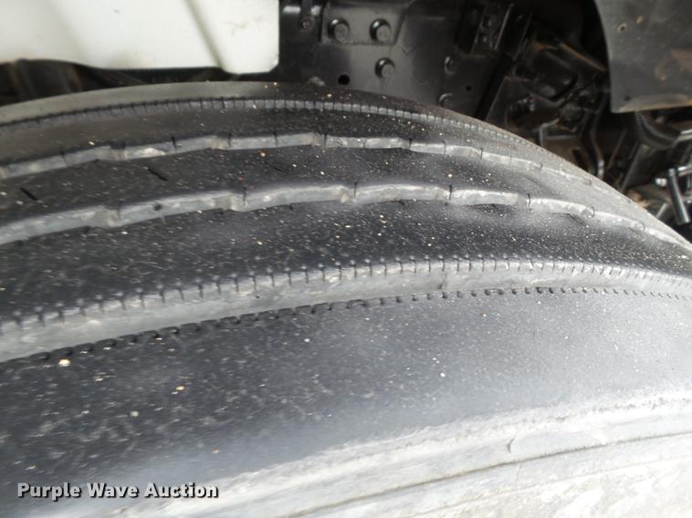 image for item EI9546 2011 International TranStar 8600 semi truck