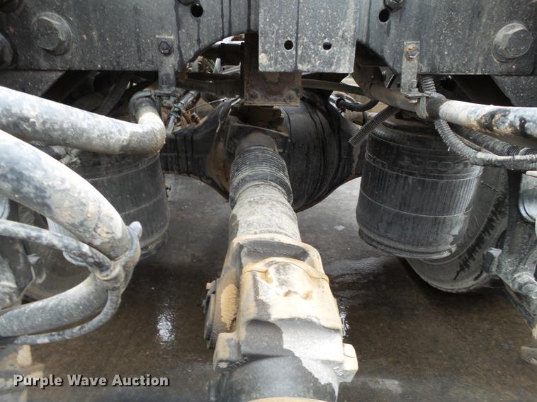 image for item EI9546 2011 International TranStar 8600 semi truck