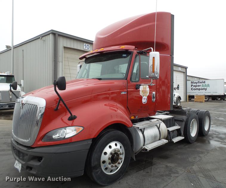 image for item EI9547 2013 International ProStar semi truck