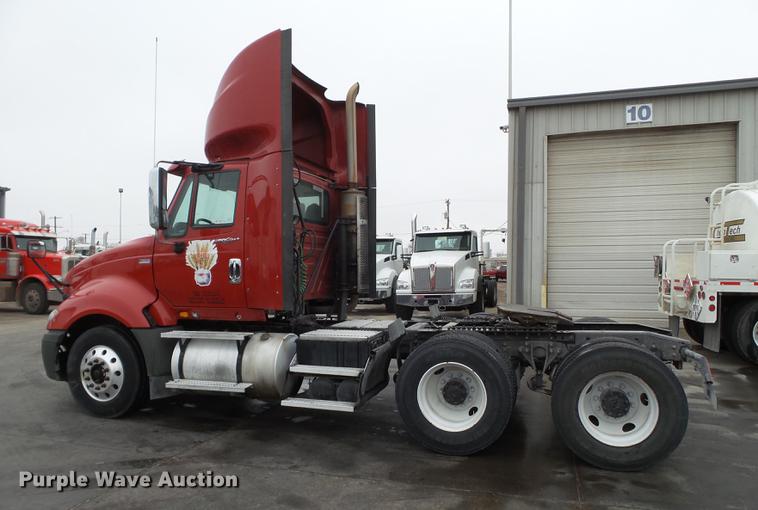 image for item EI9547 2013 International ProStar semi truck