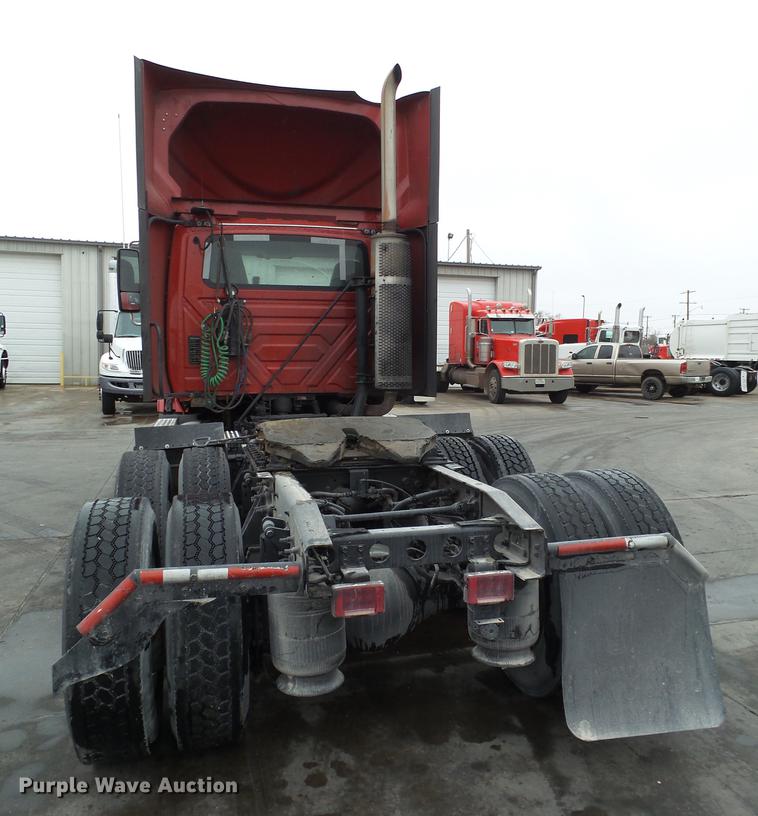 image for item EI9547 2013 International ProStar semi truck