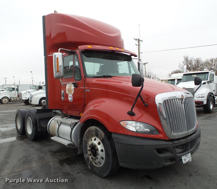 image for item EI9547 2013 International ProStar semi truck