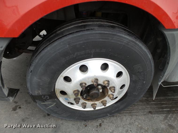 image for item EI9547 2013 International ProStar semi truck