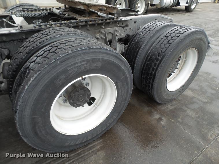 image for item EI9547 2013 International ProStar semi truck