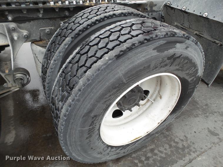 image for item EI9547 2013 International ProStar semi truck