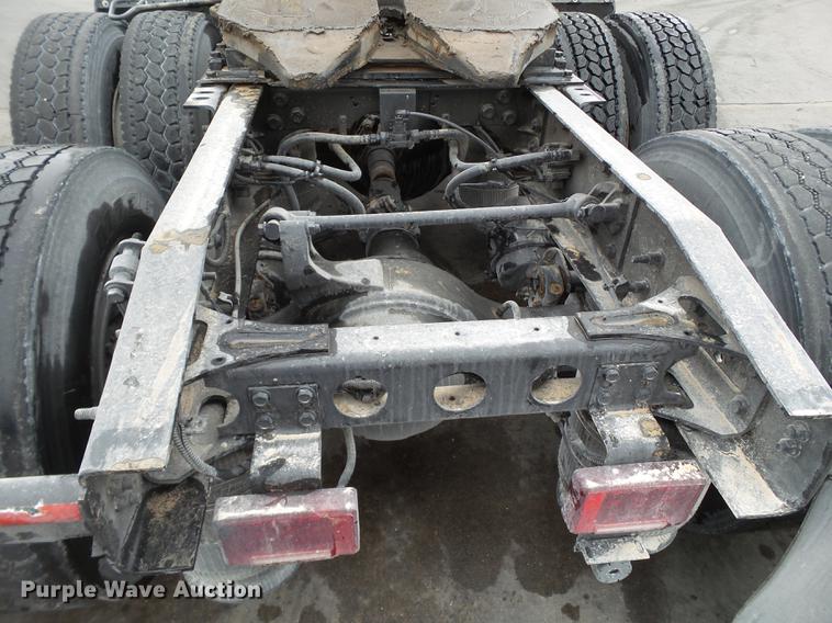 image for item EI9547 2013 International ProStar semi truck