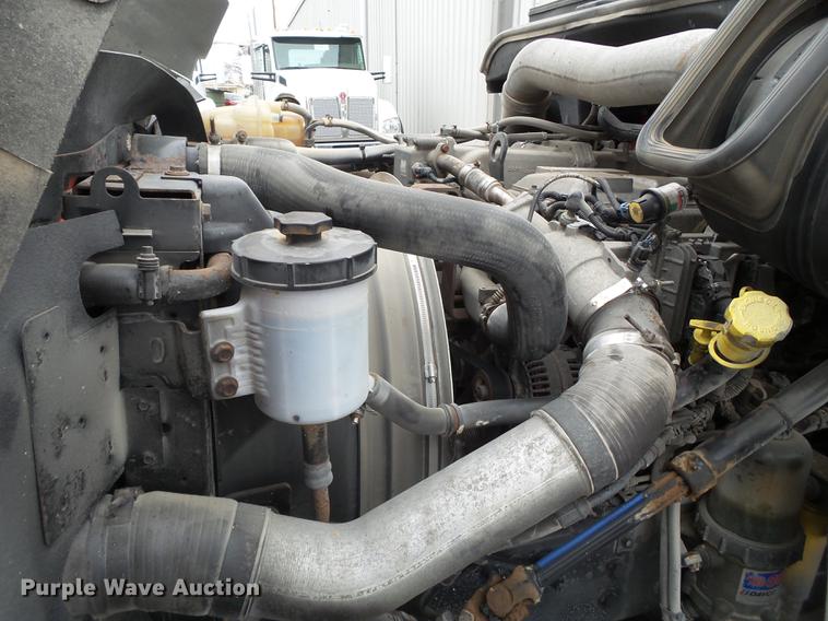 image for item EI9547 2013 International ProStar semi truck