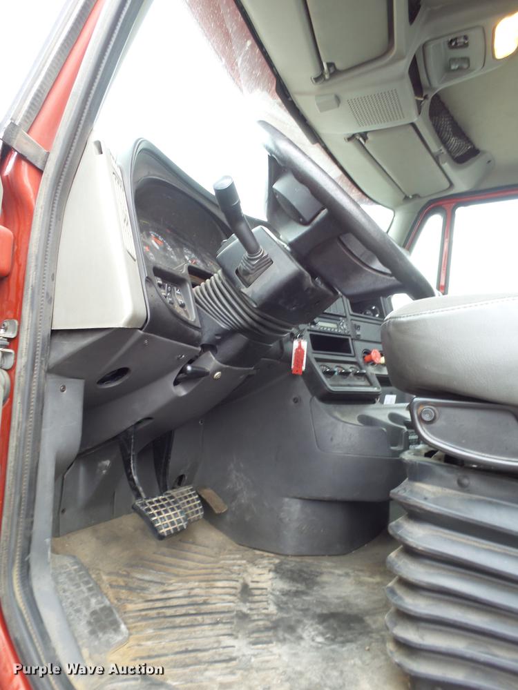 image for item EI9547 2013 International ProStar semi truck