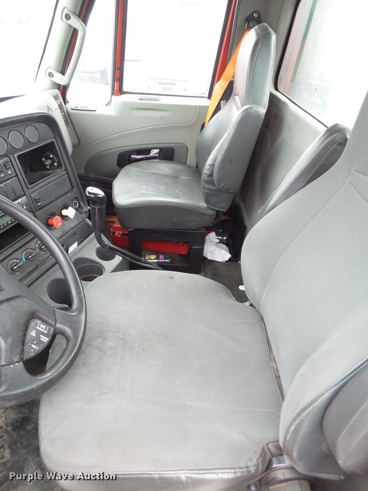 image for item EI9547 2013 International ProStar semi truck