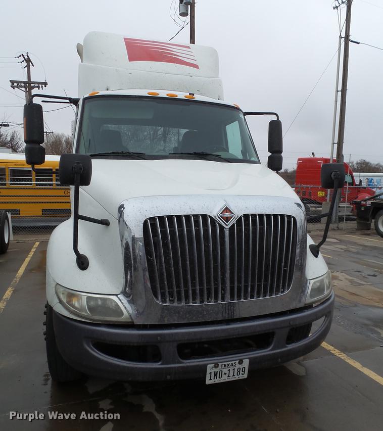 image for item EI9548 2011 International TranStar 8600 semi truck