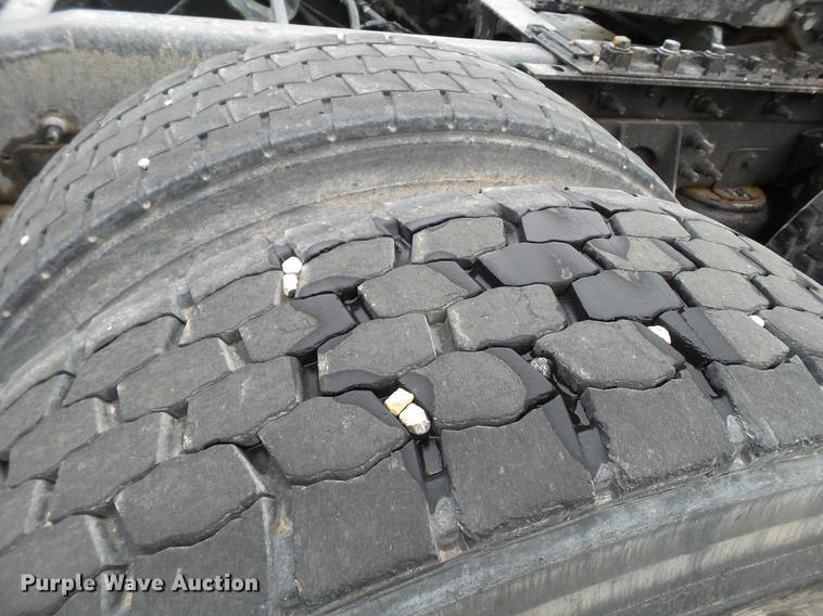 image for item EI9548 2011 International TranStar 8600 semi truck