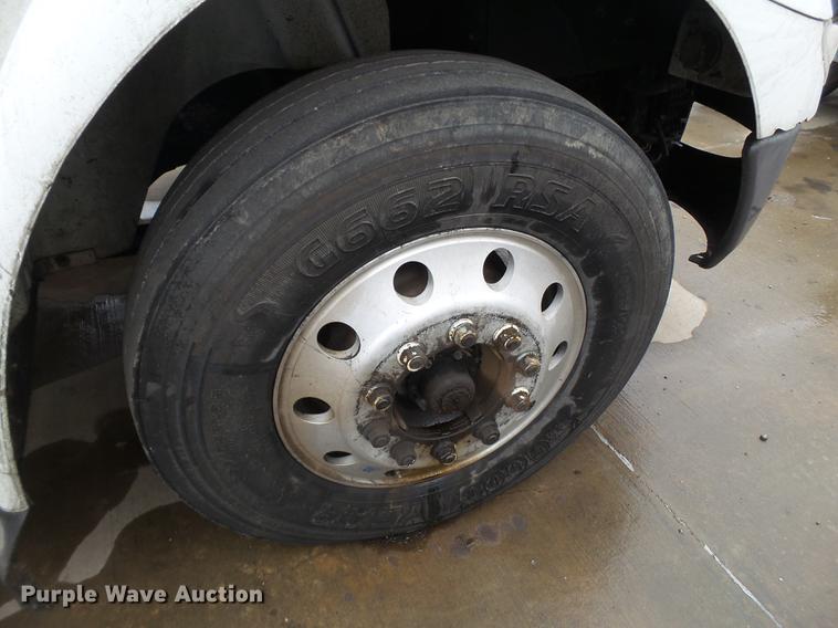 image for item EI9548 2011 International TranStar 8600 semi truck