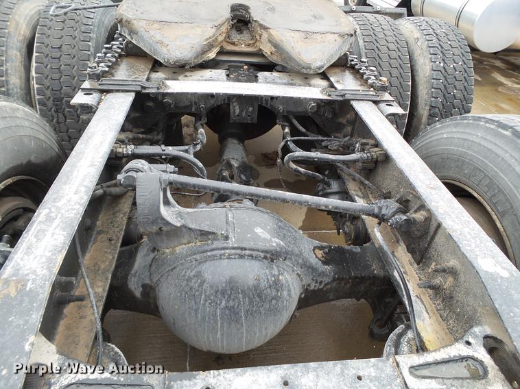 image for item EI9548 2011 International TranStar 8600 semi truck