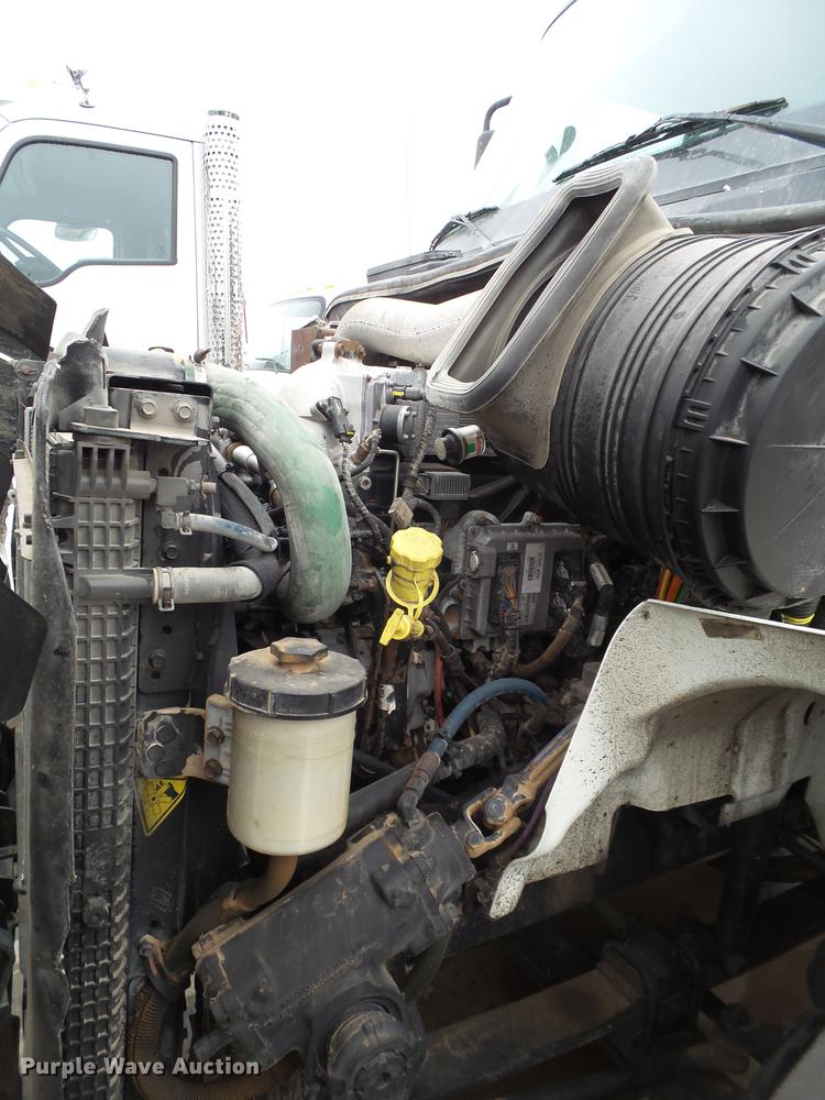 image for item EI9548 2011 International TranStar 8600 semi truck